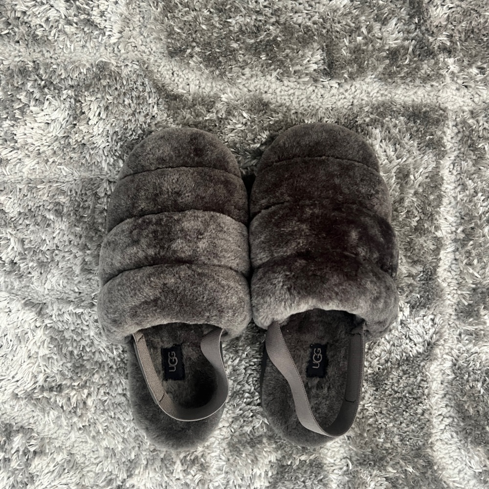 UGG slippers!!